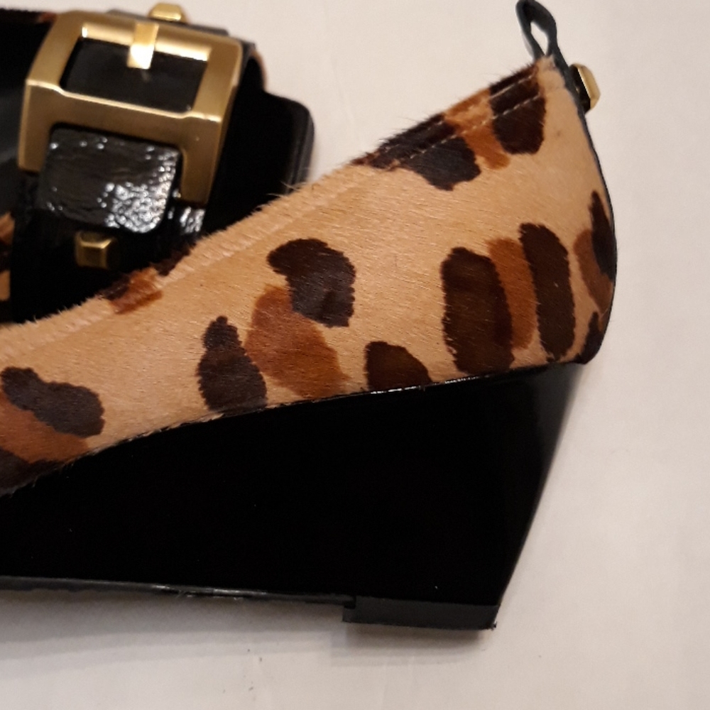 BCBG Maxazria/Leapord Print/Calf Hair/ Wedge Heels - Picture 6 of 16
